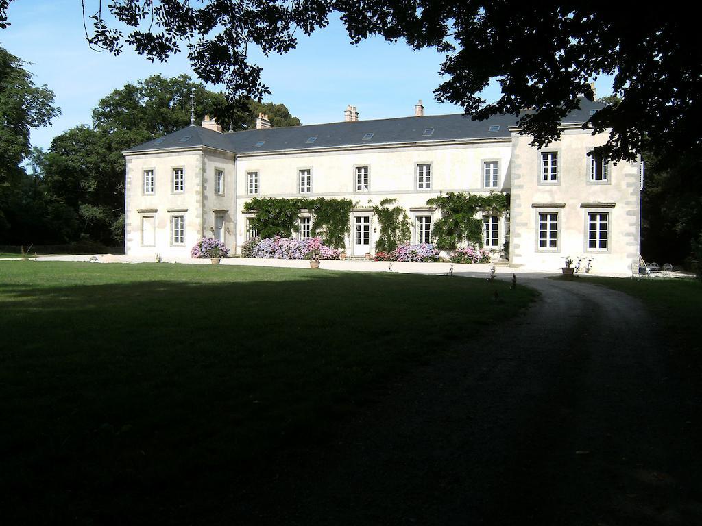 Chateau De La Marronniere Bed & Breakfast Aizenay Bagian luar foto